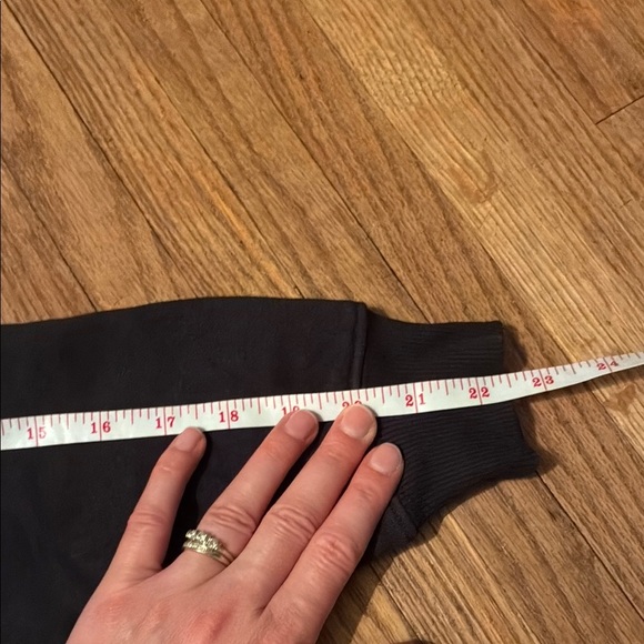 The North Face Black Crewneck with Red Chicago Design - Picture 11 of 11